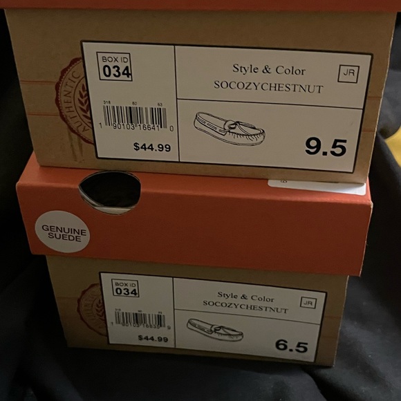 Moccasin Slippers NWT - Picture 2 of 7